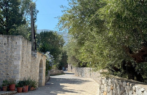 East Mani House | Alypa Pyrgos – Historic residential tower right by the sea in Mani