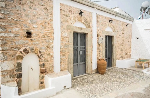 Asklipiio House | Amarantos-Traditional Village House-Apollona