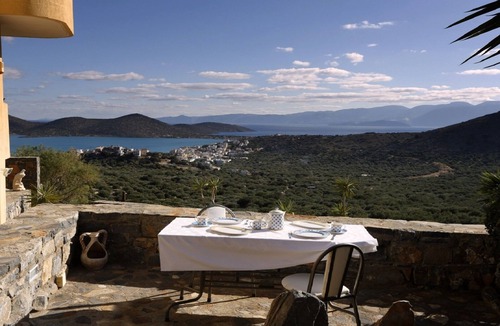 Agios Nikolaos Villa | Amazing 2 bedroomed villa set in 3000 sq meter of luscious and secure grounds.