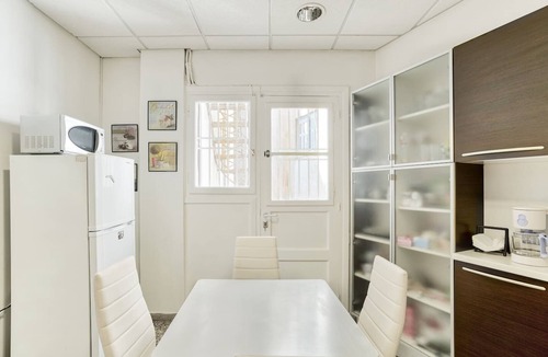 Makrigianni Apartment | Amazing 4BDR apt in Plaka+Netflix/VaccinatedHost