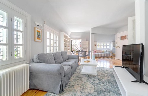 Plaka Apartment | Amazing Acropolis View Loft in Plaka