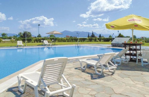 Molos-Agios Konstantinos Villa | Amazing Home in Kamena Vourla With Wifi and 9 Bedrooms
