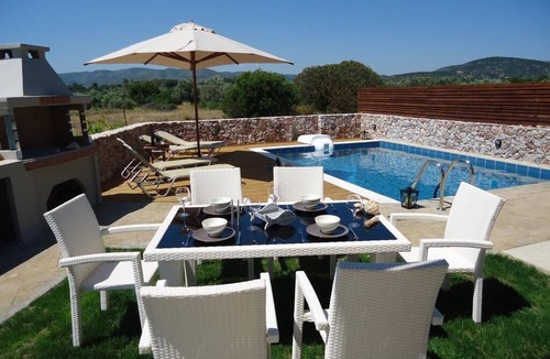 Archangelos Villa | Amazing Pool Villa 2 min from the Haraki beach & 10 min from Lindos