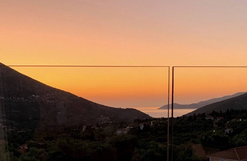 Makriotika Villa | Amazing sea views,Privacy, Luxurious Infinity Pool, High-Speed Internet, BBQ,A/C