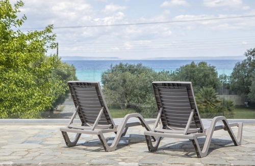 Polichrono Villa | Amazing Villa at the best Spot!
