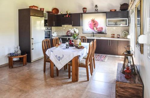 Kastelli House | Ambelaki Polythea