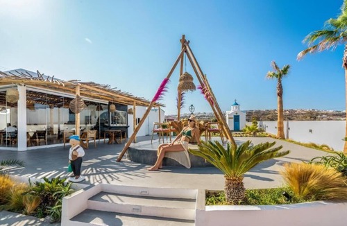 Kamari Condo | Amethyst Luxury Suites - Oia Junior Suite