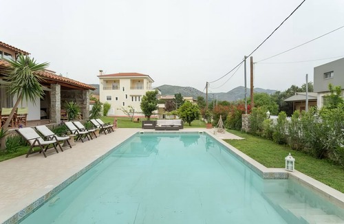Mati Villa | Amomos Villa with Swimming Pool