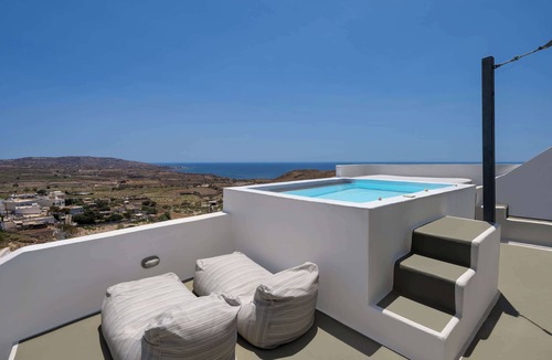 Akrotiri Apartment | Amphora Meltemi Seaview Gem w/Private Jacuzzi