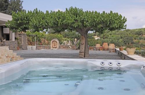 Sitia Apartment | Amvikas suites-Sitia, by Comfortbnb