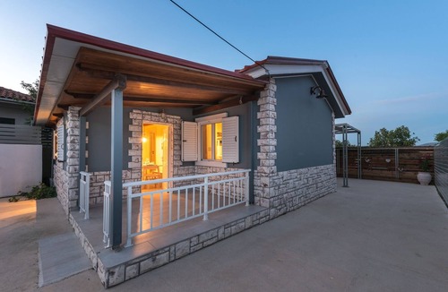 Pantokratoras Villa | Amygdalia Villa - 3 bedroom villa with pool