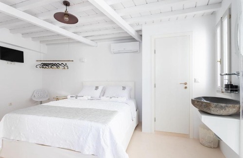 Little Venice House | aníko suites Chora