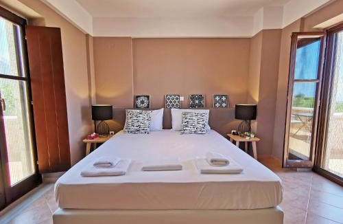 Omales House | Anaroussa Diros Maisonette