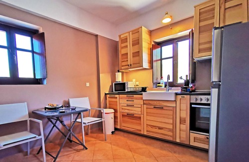 Omales Ski Chalet | Anaroussa maisonette in Mani near all attractions