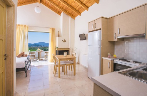 Nea Tirintha House | Anassia Villas