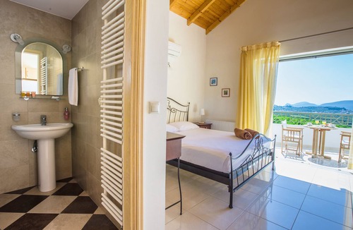 Nea Tirintha House | Anassia Villas