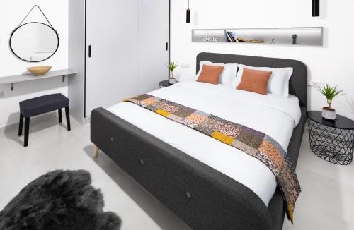 Irakleio Apartment | Andos Cozy & Luxury Upgraded Apartments