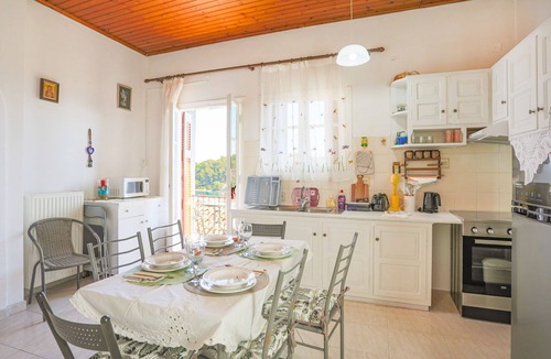 Gaios Apartment | Andromaxi Apt: Idyllic Stay in Gaios, Paxos - Sea Views & WiFi