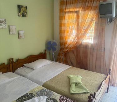 Kokkinon Neron Apartment | Andromaxistudios