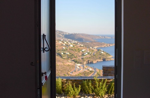Gavrio Villa | Andros Tessera - Senior Villa