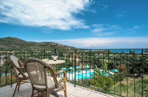 Kateleios Apartment | Anemona Apartment 1 with Sea View, Shared Pool & Wi-Fi