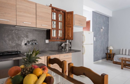 Perissa House | Anezina Villas