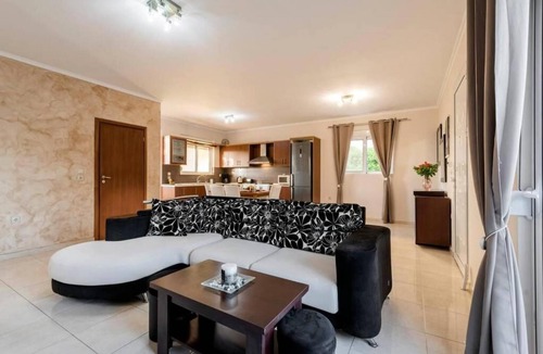Petaloudes Villa | Angels Villa in Kremasti Near the Beach