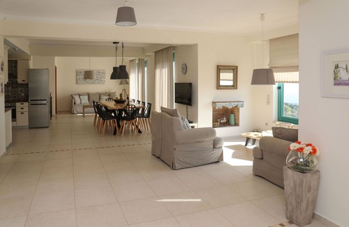 Skiathos Villa | ANGIO LUXURIUS VILLAS IN SKIATHOS