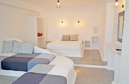 Maragas Hotel | Annio Studios