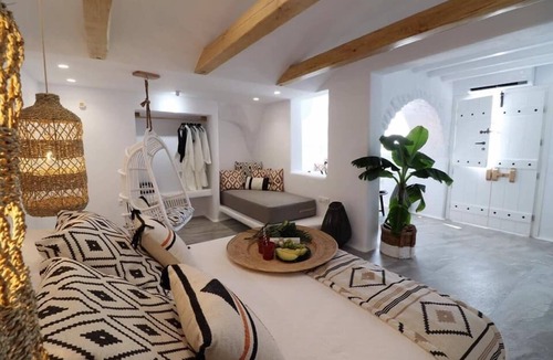 Maragas Hotel | Annio Studios