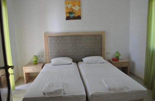 Milatos Beach Apartment | Antigoni Apartments 'Olive Room'