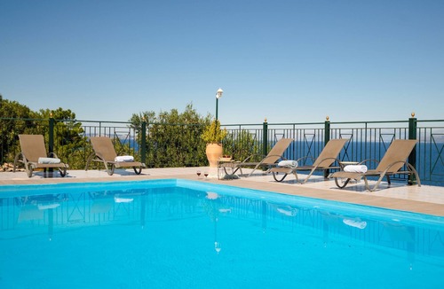Koutsi Apartment | Antigoni Villa Dio: Shared pool, stunning views, A/C