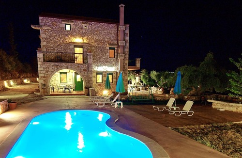 Apokoronas Villa | Antonios pool & barbecue villa