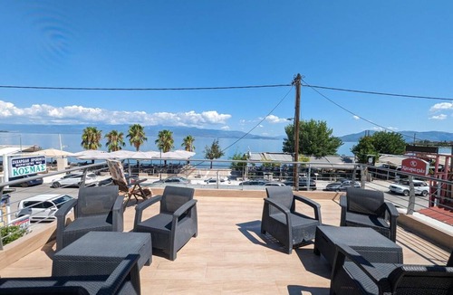 Kamena Vourla Apartment | Apartment ∙ 2 bedrooms ∙ 4 guests