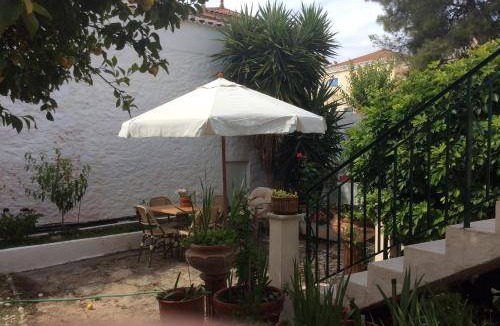 Spetses Apartment | Apartment ∙ 2 bedrooms ∙ 5 guests