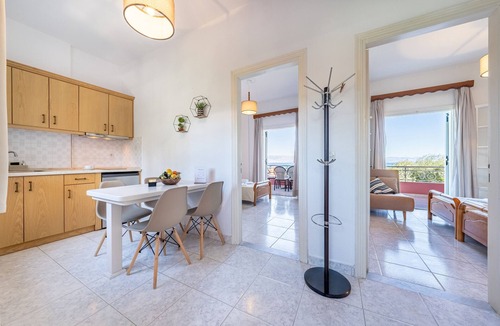 Astrakeri Apartment | Apartment '6' with Sea View, Wi-Fi and Air Conditioning