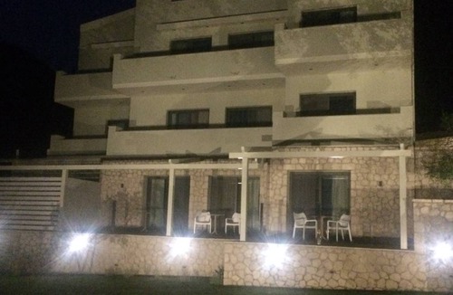 Agios Gordios Apartment | Apartment ∙ 8 guests