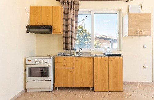 Fanai Apartment | Apartment 'Anthi 1 For 3 People' with Shared Terrace, Shared Garden and Air Conditioning
