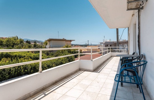 Fanai Apartment | Apartment 'Anthi For 4 People' with Shared Terrace, Shared Garden and Air Conditioning
