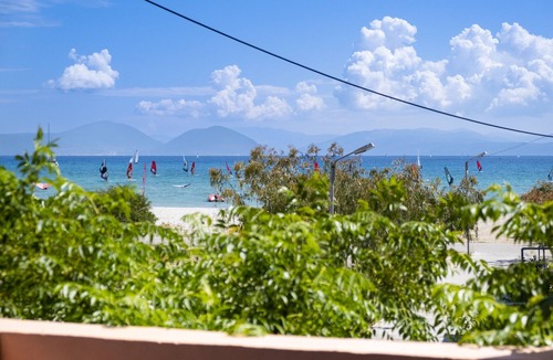 Vassiliki Apartment | Apartment "Apollon" with Sea View, Garden & Wi-Fi