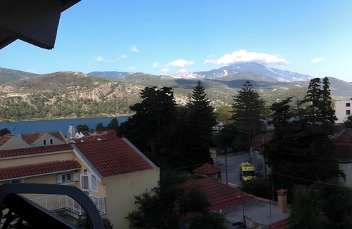 Argostoli Town Apartment | Apartment 'Argostoli' with Private Terrace, Wi-Fi and Air Conditioning