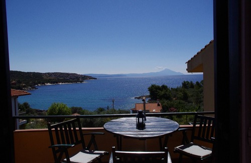 Sithonia Apartment | Apartment by the sea with a sea view balcony and garden, far from mass tourism