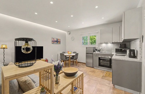 Acharavi Apartment | Apartment 'Cookie' close to the beach, Wi-Fi and Air Conditioning