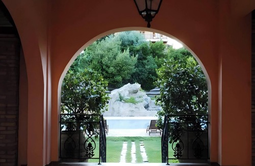 Tzavros Apartment | Apartment 'Corfu Club Standard 2' with Shared Pool, Wi-Fi and Air Conditioning