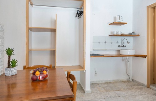Kalymnos Town Apartment | Apartment 'Double Room No 4' with Mountain View, Wi-Fi and Air Conditioning