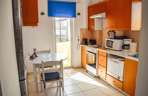 Nea Chora Apartment | Apartment 'Eftichia Nea Chora' with Mountain View, Shared Garden and Wi-Fi