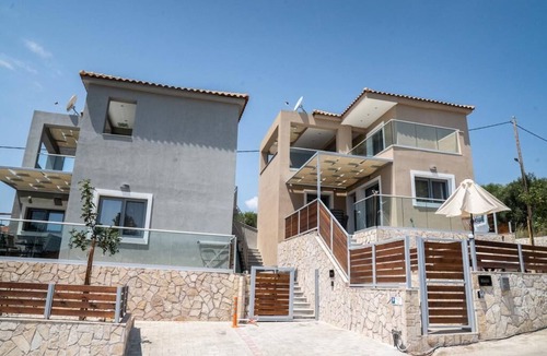 Lourdata Apartment | Apartment for 2 people with sea view 900 m from the beach