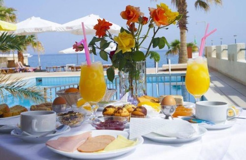 Adelianos Kampos Apartment | Apartment for five, swimming pool, near the beach