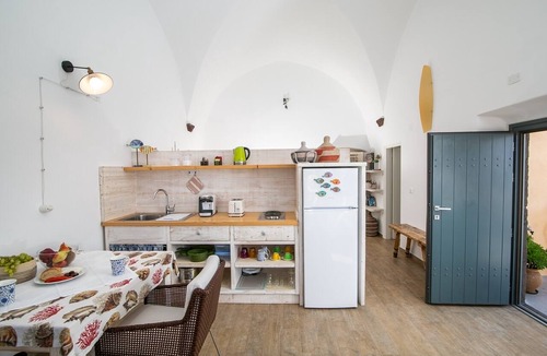 Finikia Apartment | Apartment in A Hotel 'Honeymoon in Finikia - Oi' with Wi-Fi and Air Conditioning