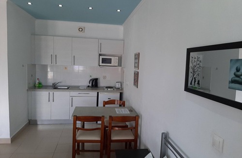 Dafnata Apartment | Apartment in Mpenitses with Sea Views & Pool